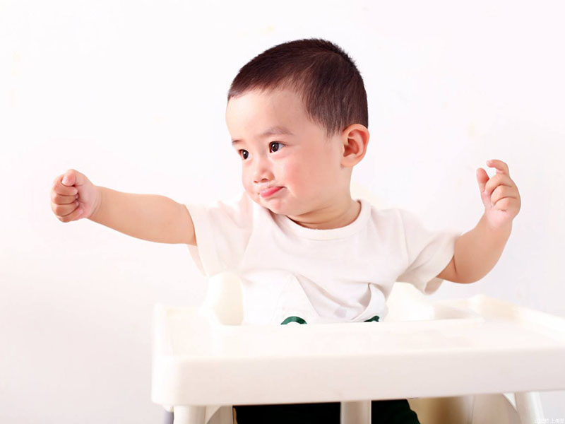 宝宝误食502胶水有危险吗,2岁多宝宝误食502胶水