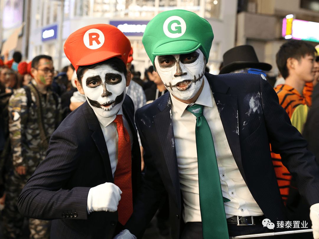 蕾哈娜和超模,蕾哈娜cos万圣节