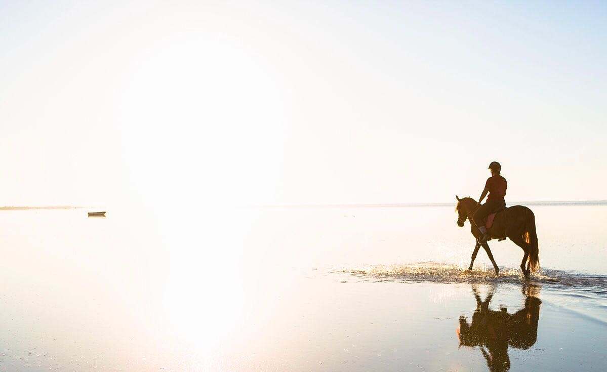 如果你曾经被伤害过,曾经伤害过的人还要继续和你相处