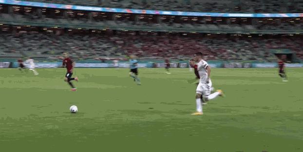 外脚背助攻,欧洲杯神助攻