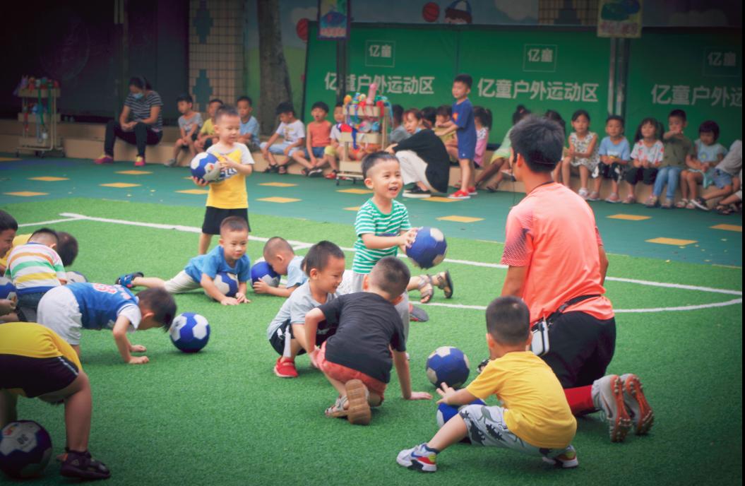玩转小足球,玩转足球游园会的感想