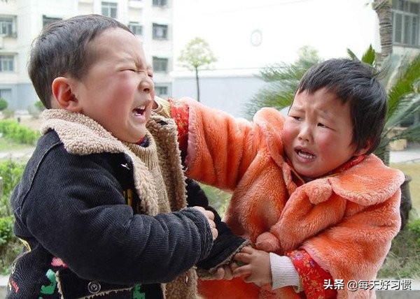 孩子被打要不要打回去李玫瑾,李玫瑾讲解被欺负该不该打回去