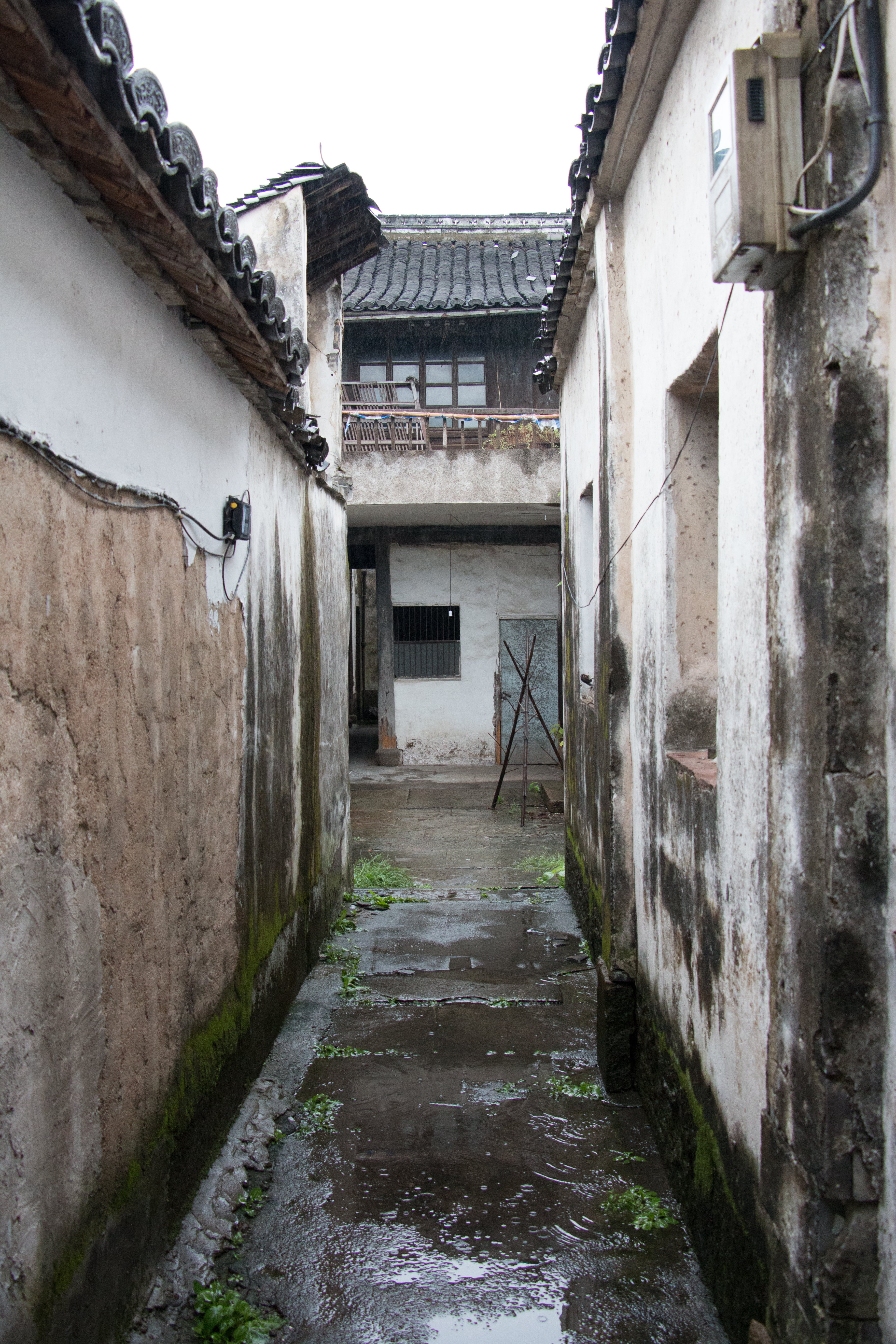 鹤皋古镇,鸣鹤古镇绕湖路