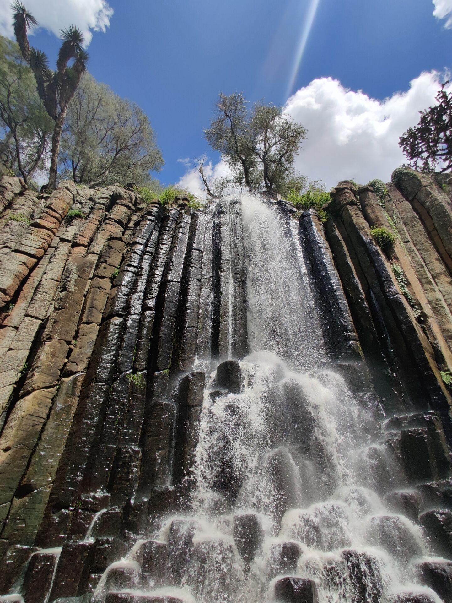 墨西哥是怎样的一个国家,墨西哥是个什么样的国家