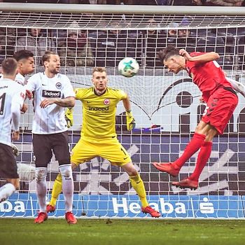 新晋德国国脚中卫科赫，弗莱堡后防线上的罗宾侠