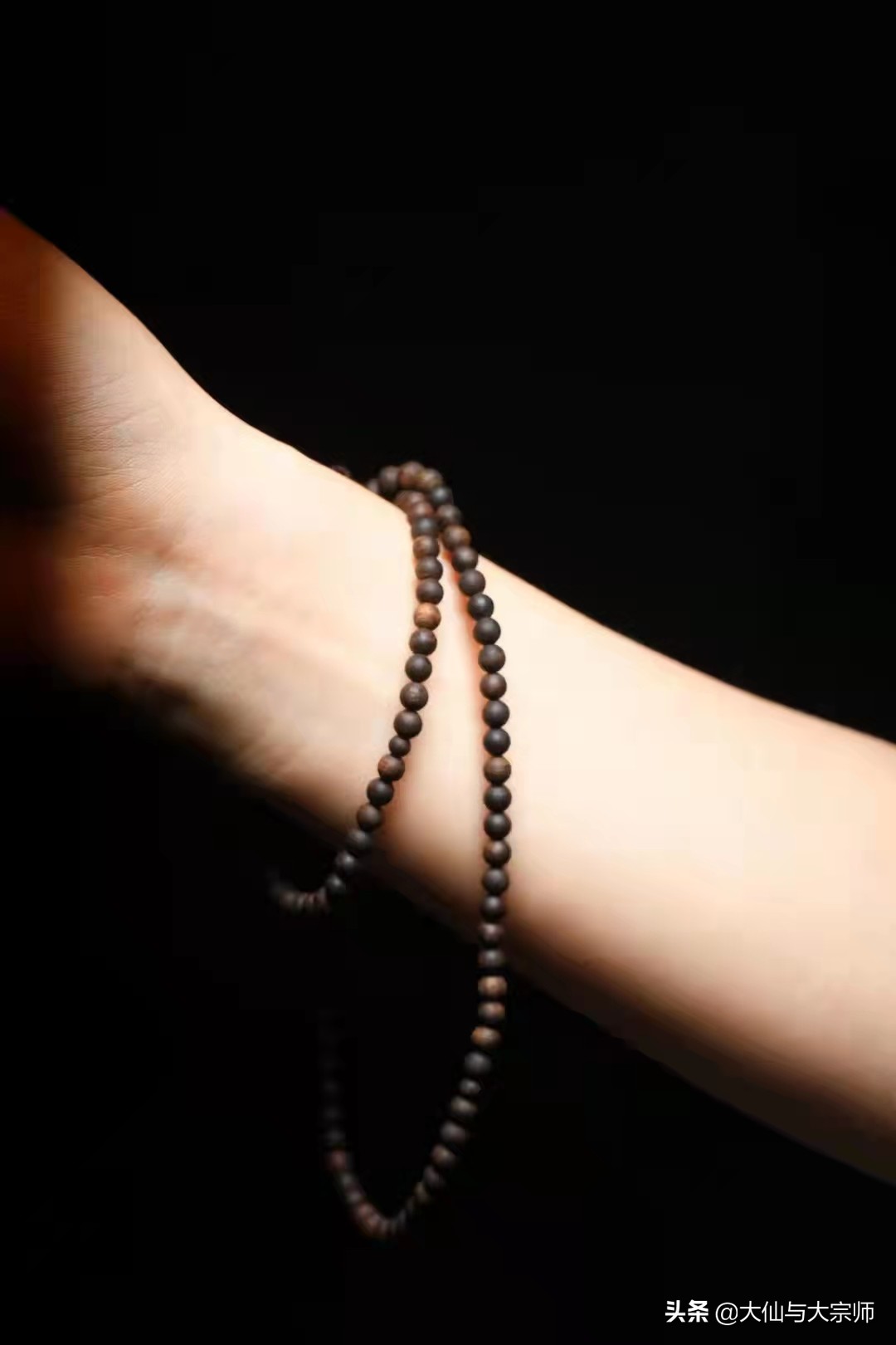 奇楠108颗手串值得珍藏吗,真正的奇楠手串价格