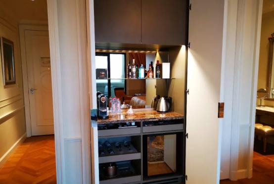 迪拜范思哲酒店帝国套房,迪拜范思哲宫殿酒店图片