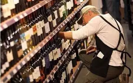 100100010000区别,100元和1000元葡萄酒