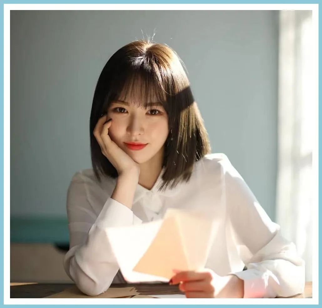 是时候换发型了,适合秋冬的减龄免打理发型