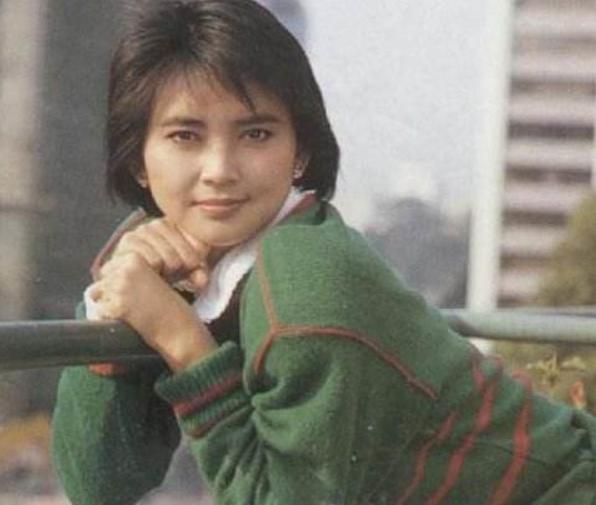 中国霸王花胡慧中,霸王花胡慧中高清照片