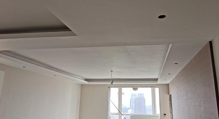 两边房间中间客厅精装房改造,住了一年的精装房要不要改造呢