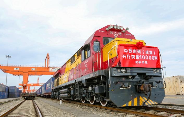 中欧班列专列成都市,中欧班列钢铁驼队
