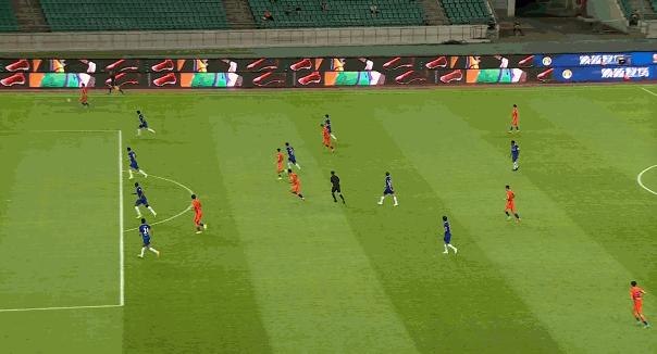 论中锋的重要性,论一个前锋素质