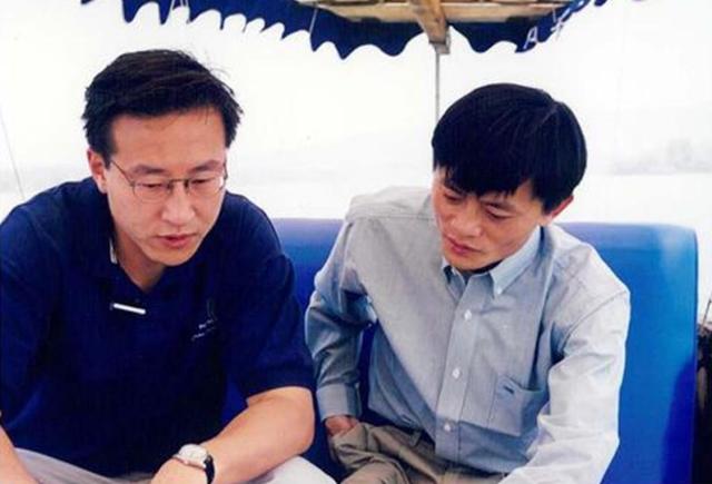 马云的“屌丝逆袭记”，和他跌落神坛背后的故事