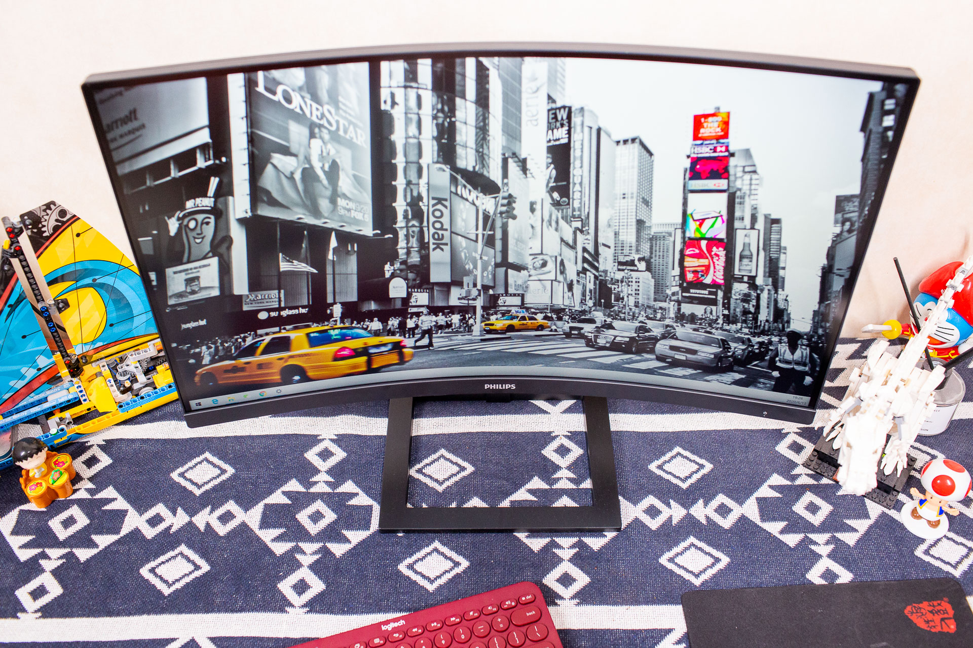 飞利浦275m7c曲面显示器测评,2千左右飞利浦2k显示器推荐