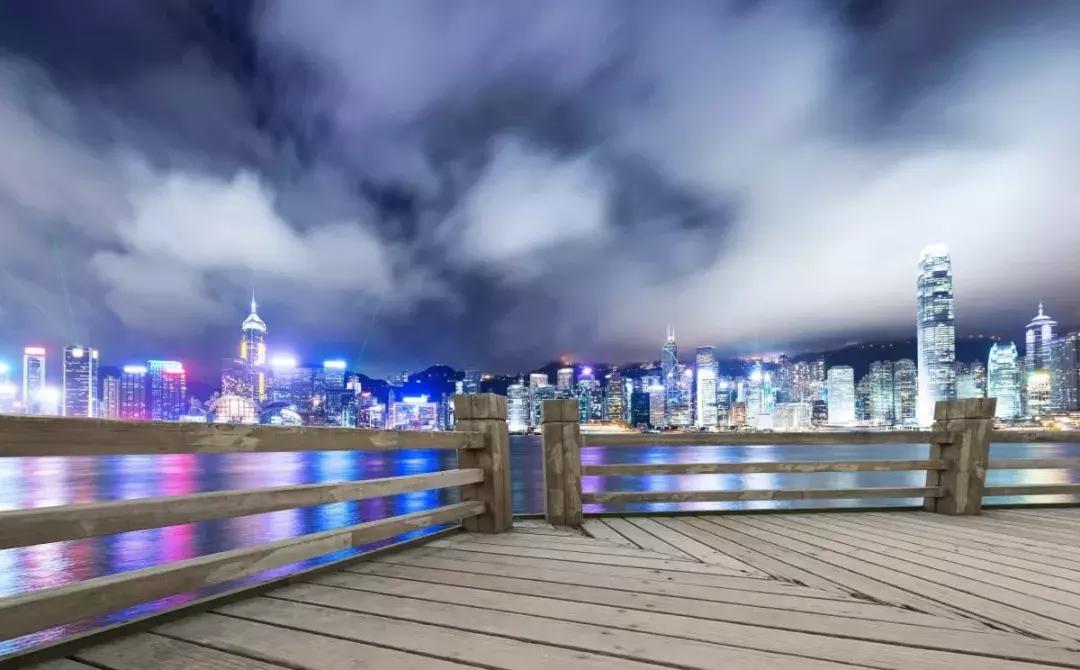 像彩色水果糖一样的香港,让人心动