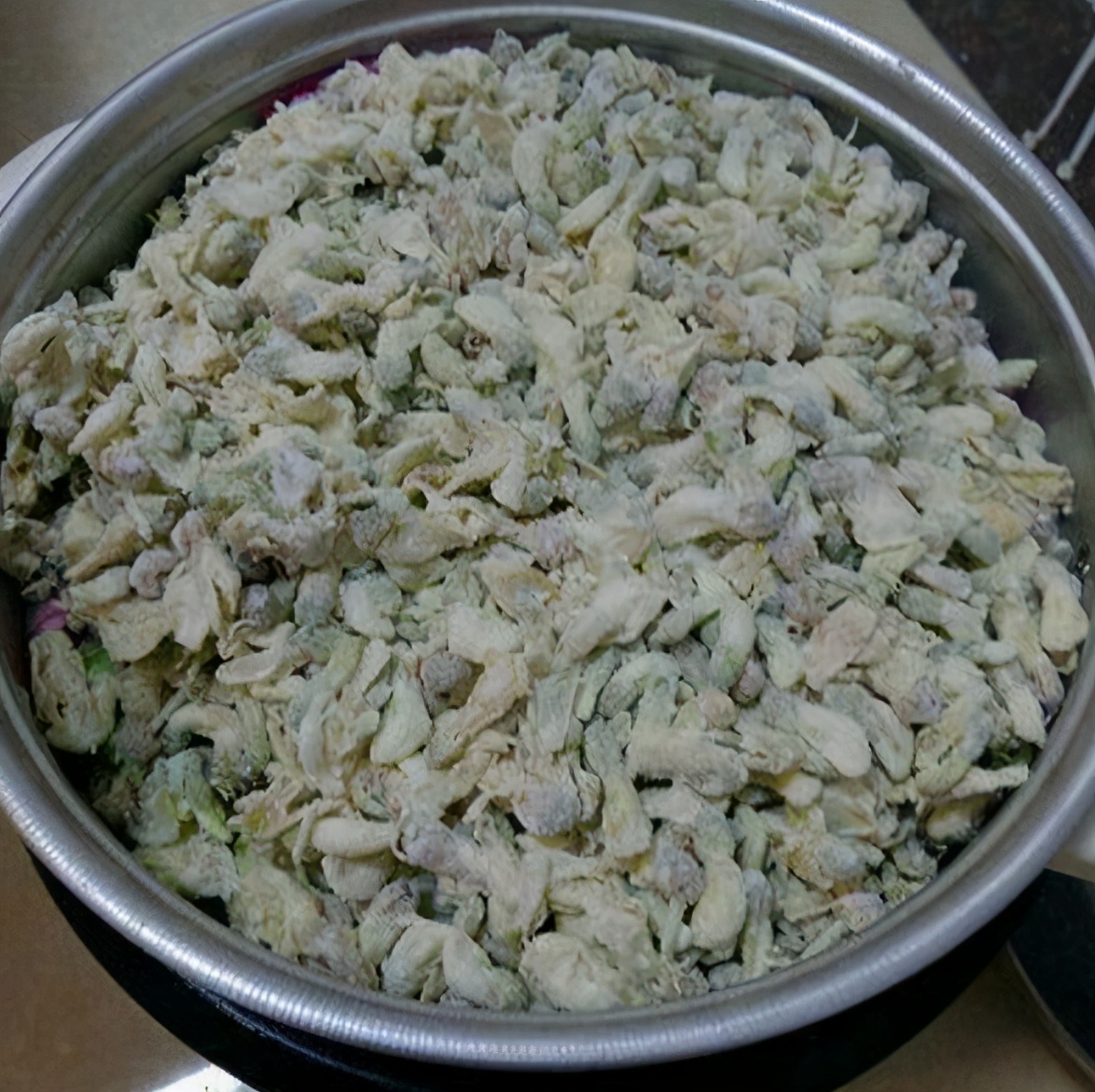 蒸槐花面粉少了怎么办,蒸槐花用不用凉了再拌