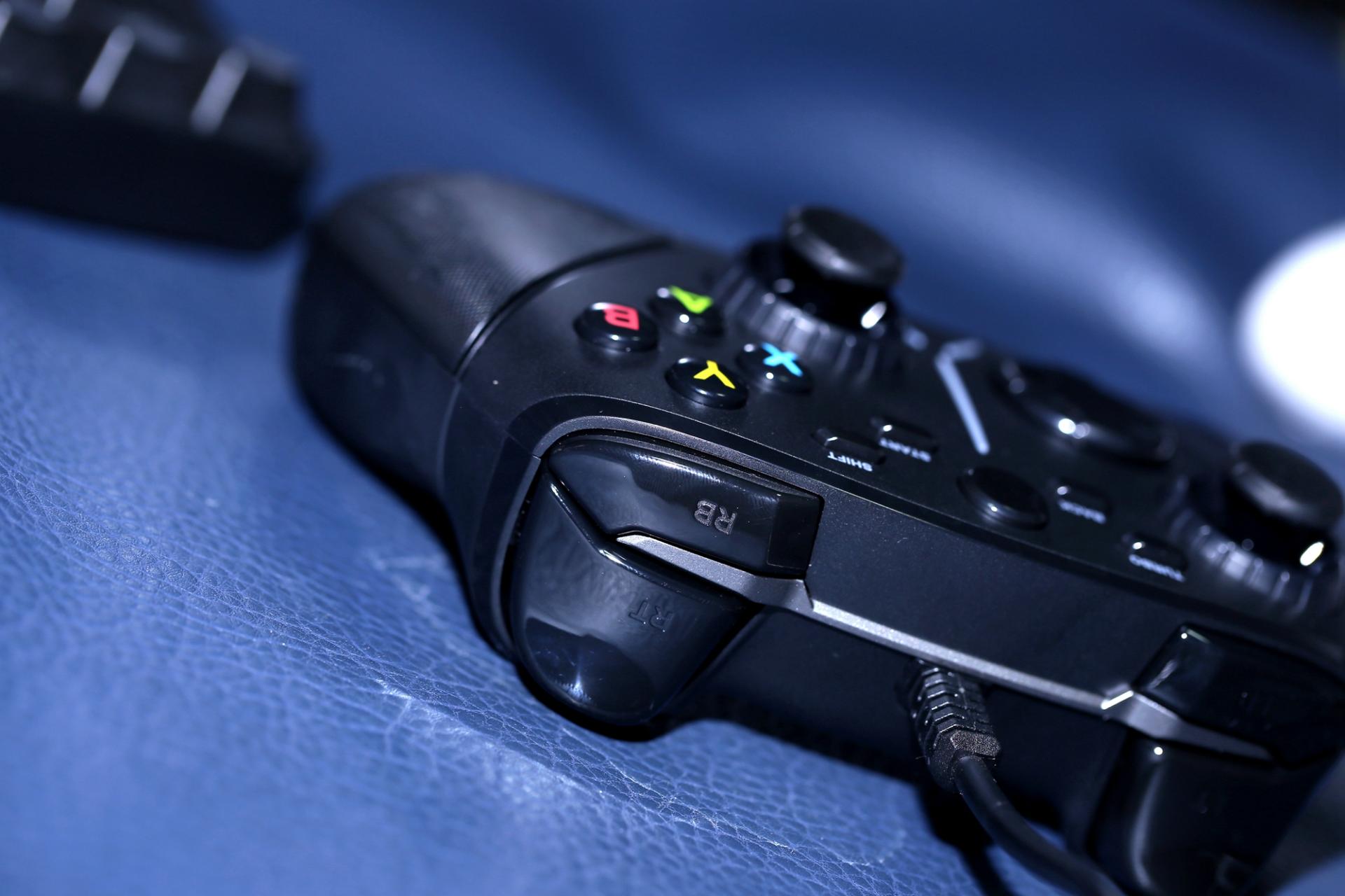 北通阿修罗3有线手柄,神操作游戏