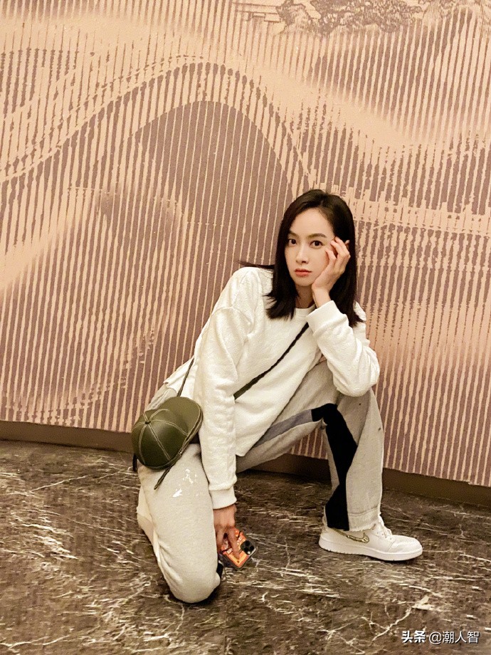 明星秋天穿衣搭配图鉴,明星秋天穿搭外套