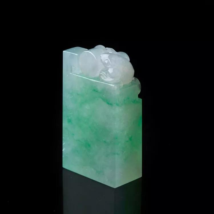 貔貅背白菜寓意是什么,玉白菜和玉貔貅哪个更招财