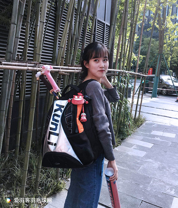 情人节这天,他送女神一把ZF2球拍后...附2.14拯救指南