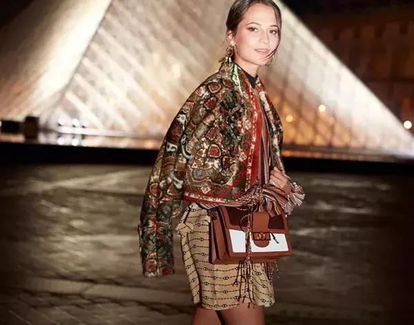 lvonthego中号怎么分辨真假,lvonthego大花购物袋真假鉴别