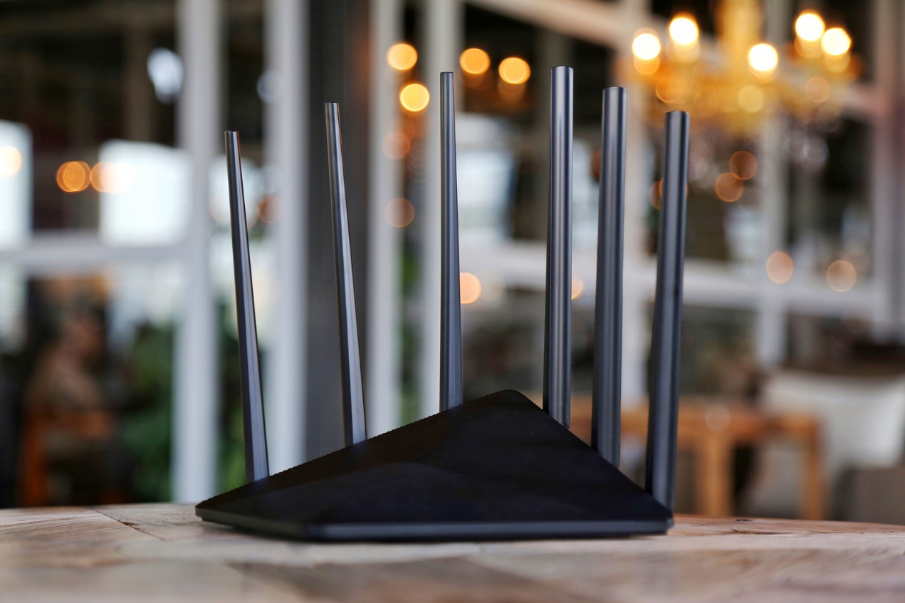 tp-linkax3200千兆无线路由器评测,小米路由器4a千兆版和tp1900对比