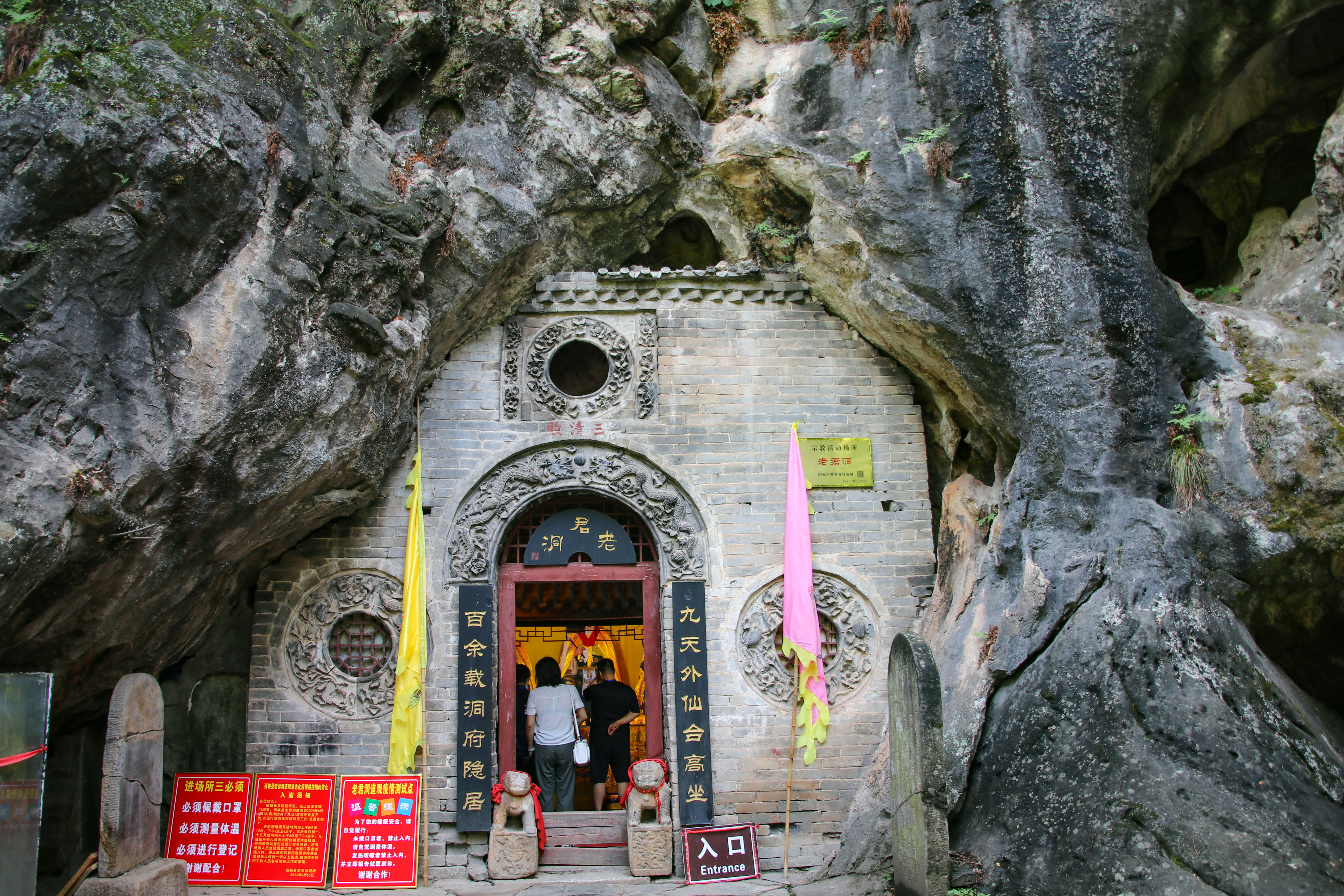 河南安逸浪漫的景点,河南爱丽丝岛风景森林小木屋