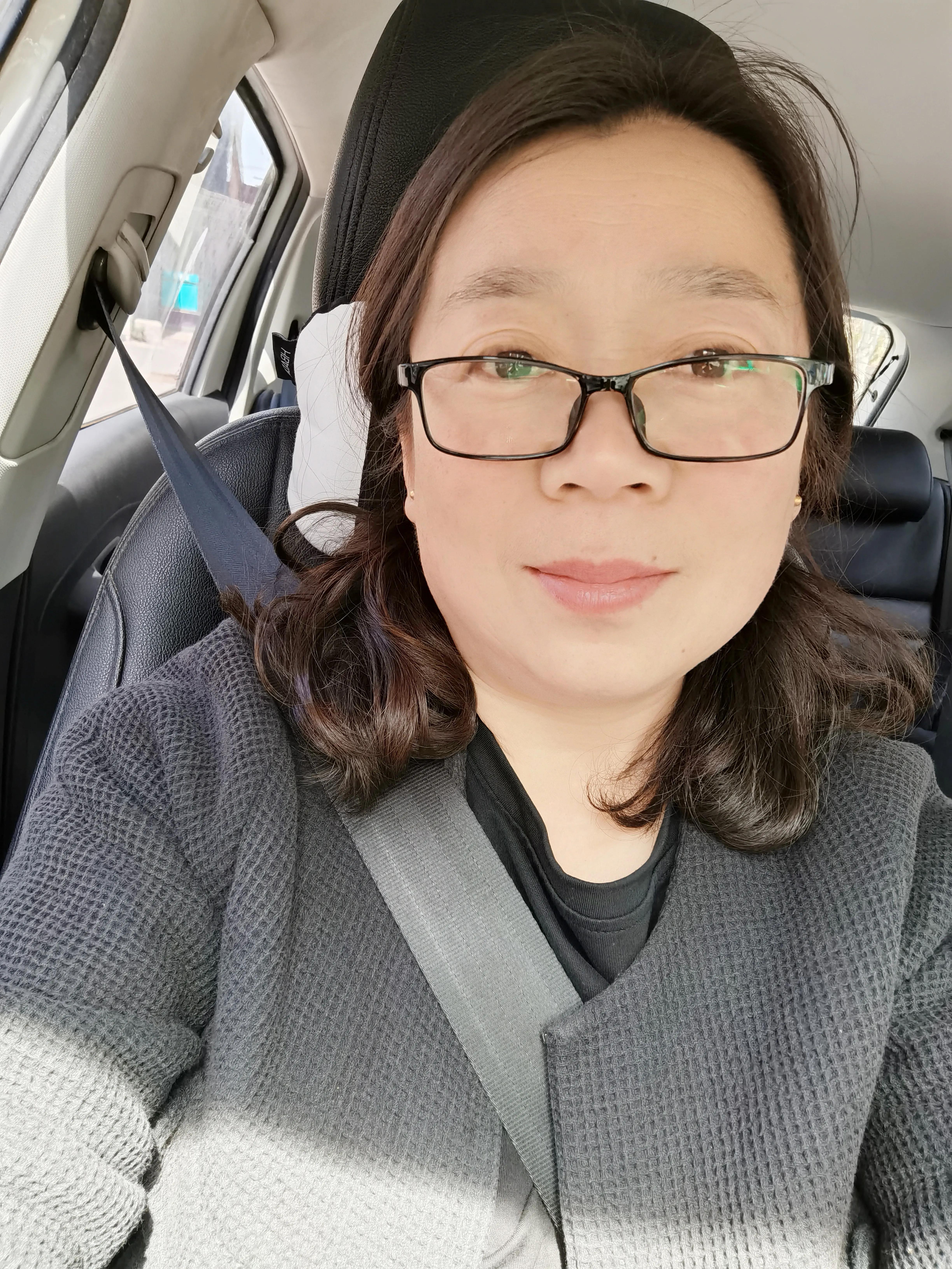 花俩月退休金买个新手机一疏忽弄丢了儿子定位发现手机在熟人车里