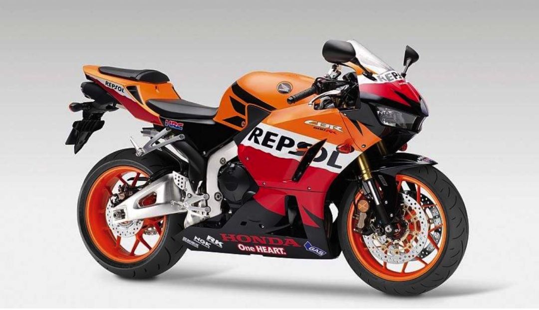 本田火刃cbr600rr老款,本田cbr600rrvs火刃
