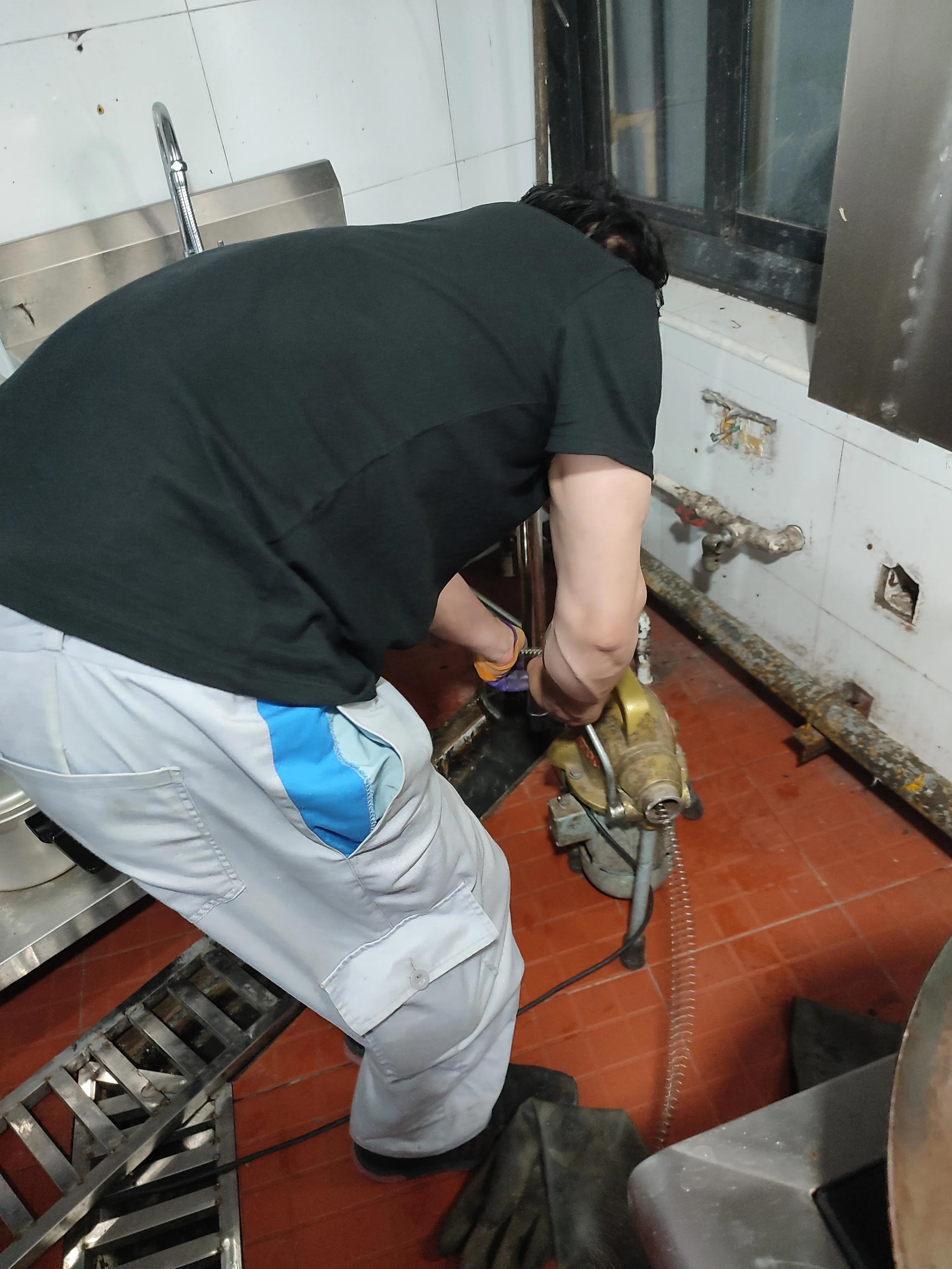 上海宝山区马桶堵塞疏通,上海浦东疏通马桶多少钱