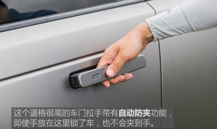 最美路虎终于倒下!原价57.2万,现跌至44万多,为何就是卖不动?