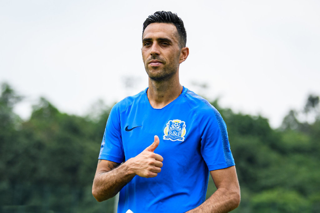 扎哈维转会巴萨,扎哈维加盟富力