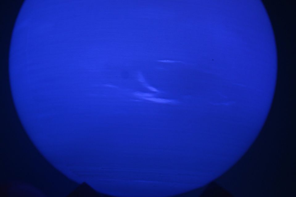 海王星的表面温度是多少,海王星有多深是大海