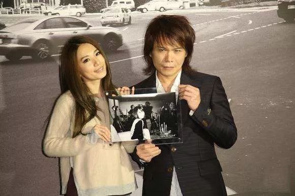 伍佰8090年代演唱会,伍佰演唱会80年后的青春回忆