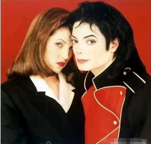 迈克尔杰克逊的儿女照片,迈克尔杰克逊的儿女皮肤