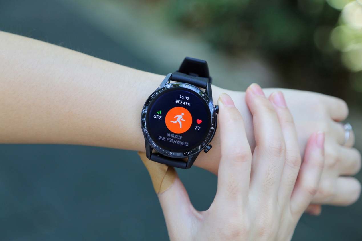 华为手表新款watchgt2值得买吗,华为watchgt2保时捷上手体验