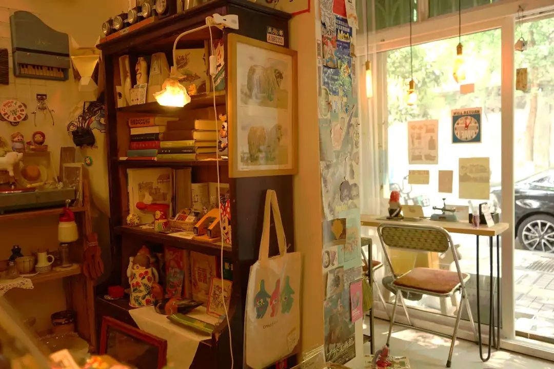 人民公园小南街,人民公园长发魔女