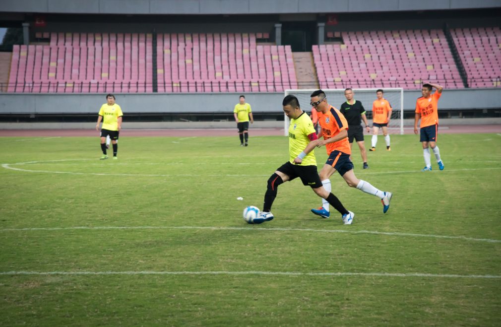 1个月26支球队88场比赛282个总进球数，见证江阴草根足球de疯狂