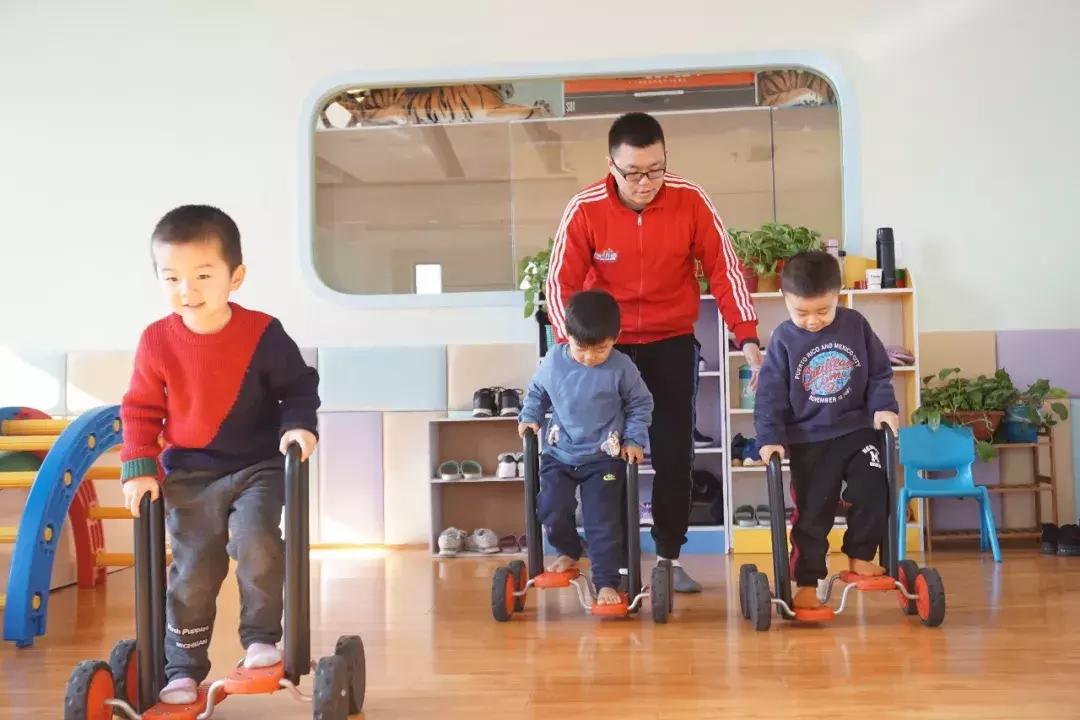 亲子运动游戏小跳蛙,儿童益智蹦蹦跳跳游戏