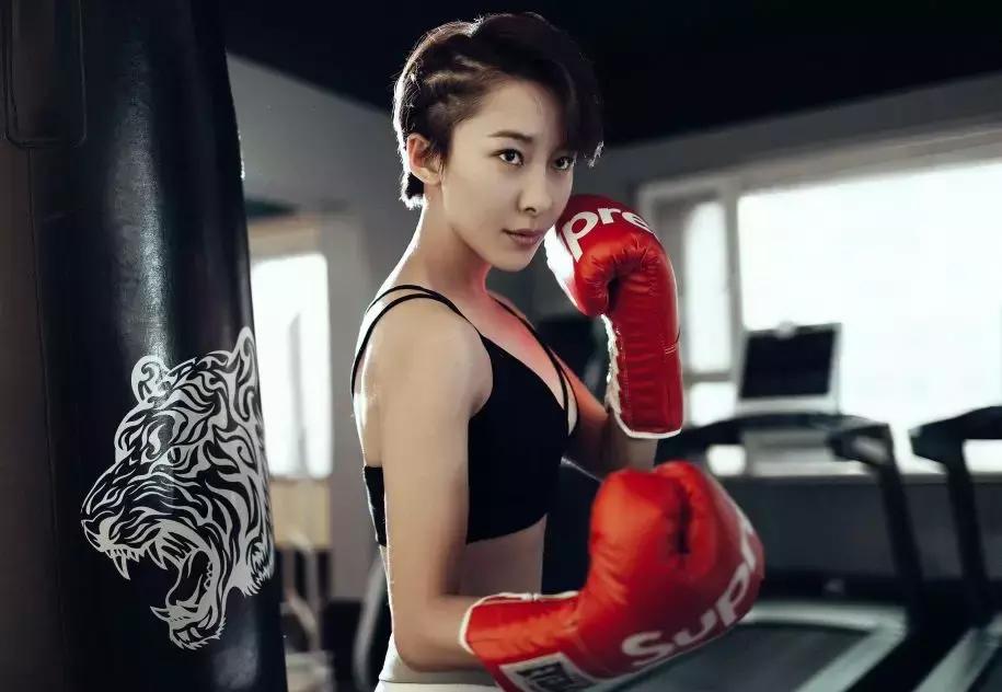 谍战深海之惊蛰吉丽旗袍,谍战深海之惊蛰吉丽喜欢谁