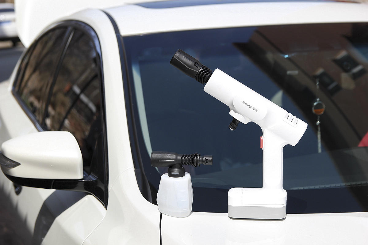 无线大容量锂电洗车机测评,乐空洗车机和倍思洗车机哪个好