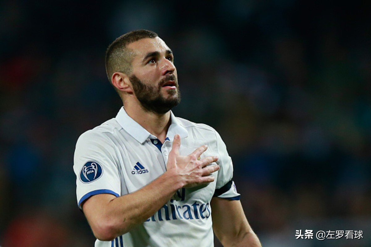 足球史上最伟大的十大球星,足球史上最伟大的100位球星