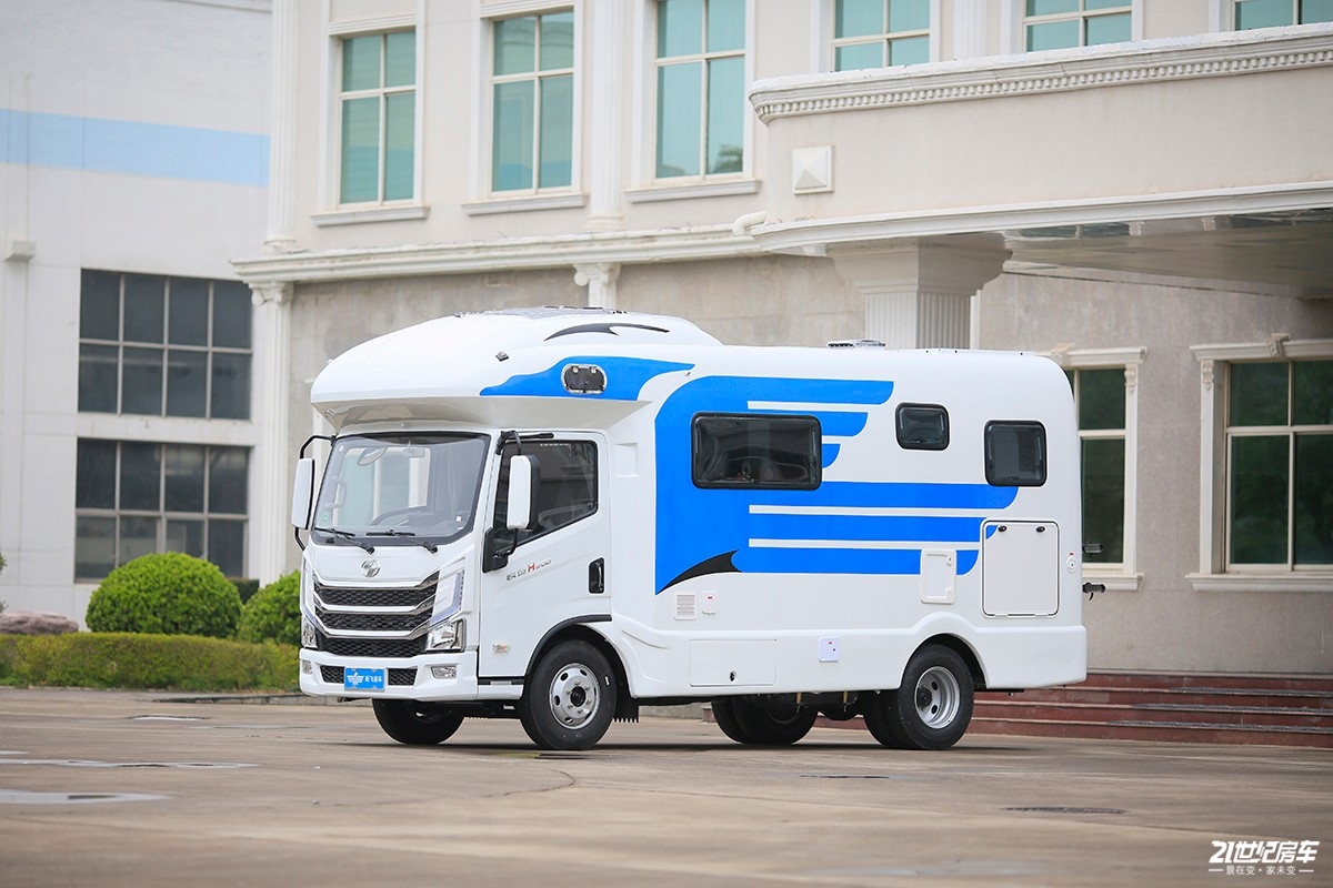 性价比入门房车,新飞国六平头轻卡房车