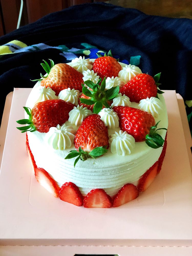 我陪女儿做烘焙年入20万女儿上了报我也成网红