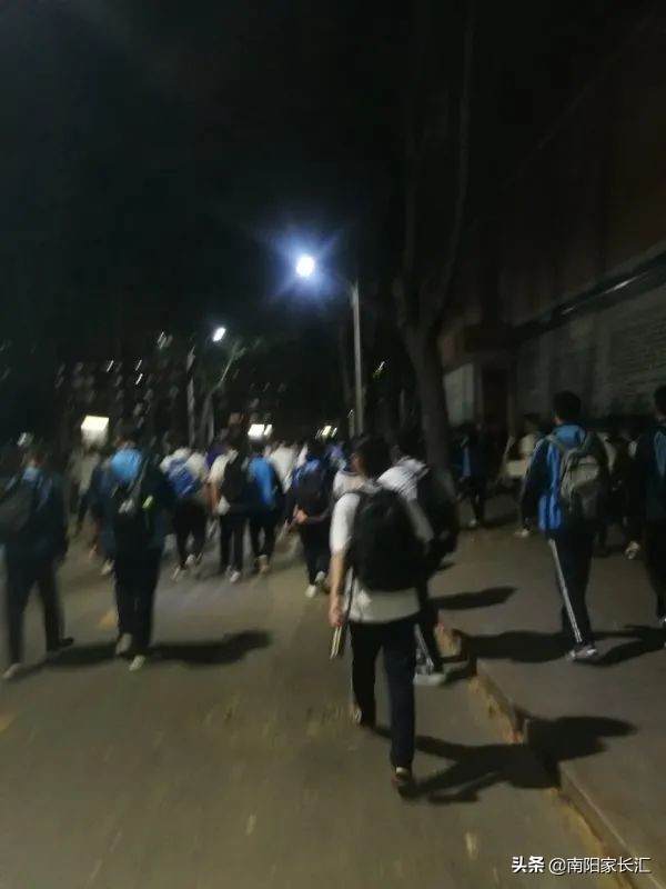 南阳五中新生开学须知,开学南阳五中