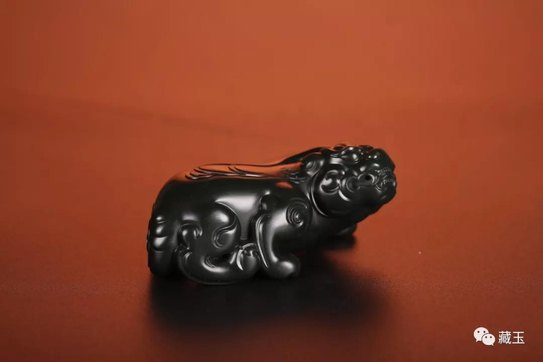 玩和田玉原石的好处,玩玉能让我们的内心更清静