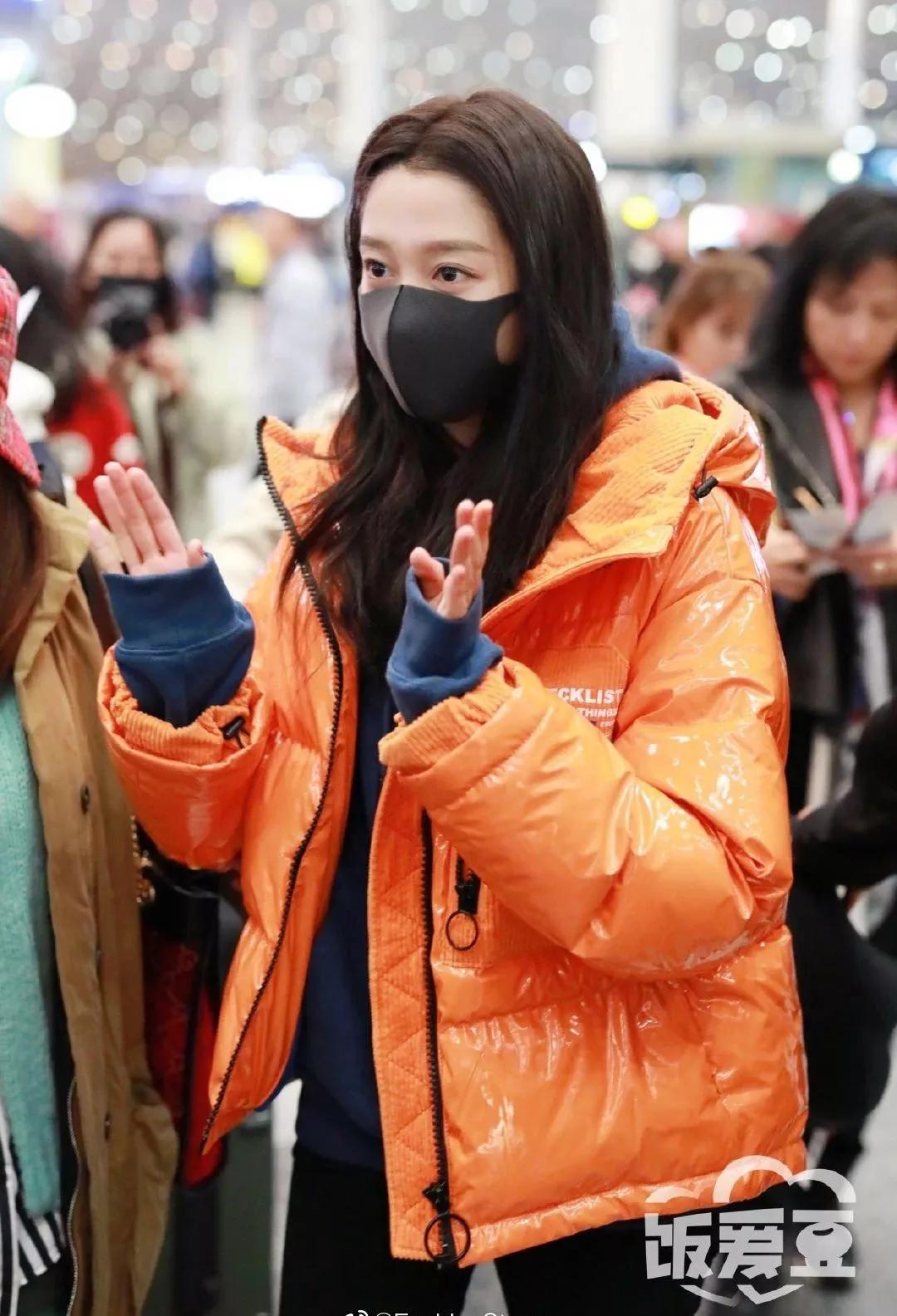 陈慧琳冻到表情失控,陈慧琳参加了什么晚会穿羽绒服