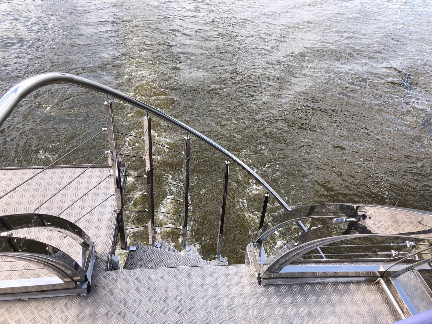 实拍华沙维斯瓦河包船旅行,十人人均240元,高性价比户外体验