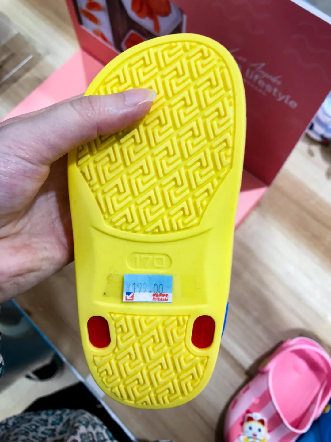 儿童哪一款凉鞋最好,哪个牌子的儿童凉鞋好穿推荐